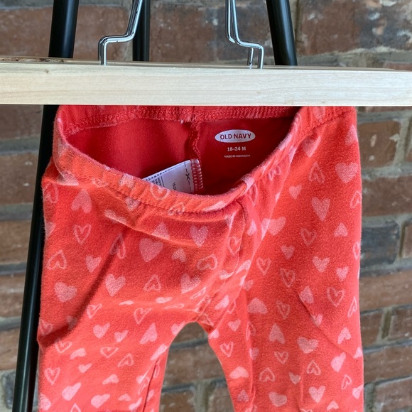 12-18M Old Navy Leggings - Coral with Hearts - Picture 3 of 4
